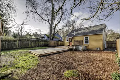 8504 N Foss Ave, Portland, OR 97203 - Photo 33