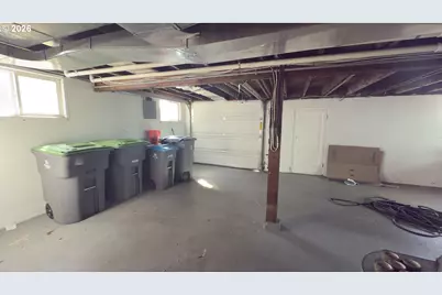 627 W Marine Dr, Astoria, OR 97103 - Photo 25