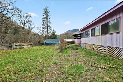 604 Bluff Ave, Klickitat, WA 98628 - Photo 37