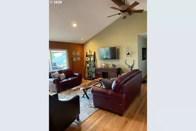 6904 NE 70th St, Vancouver, WA 98661 - Photo 3