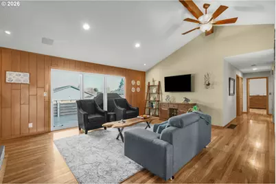 6904 NE 70th St, Vancouver, WA 98661 - Photo 3