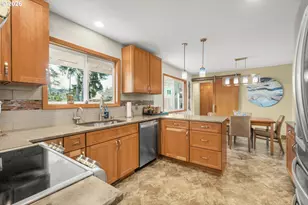6904 NE 70th St, Vancouver, WA 98661 - Photo 9