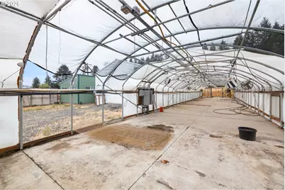 35300 SE Gunderson Rd, Sandy, OR 97055 - Photo 31