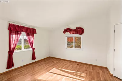 4055 Royal Ave #107, Eugene, OR 97402 - Photo 9