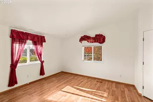 4055 Royal Ave, Eugene, OR 97402 - Photo 9