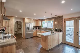 330 Patricia Dr, Gladstone, OR 97027 - Photo 17