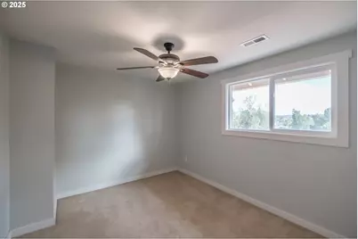 330 Patricia Dr, Gladstone, OR 97027 - Photo 33