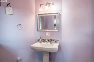 330 Patricia Dr, Gladstone, OR 97027 - Photo 21