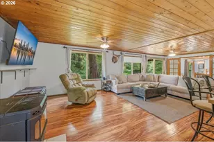 15116 Creek View Ln, Vernonia, OR 97064 - Photo 11