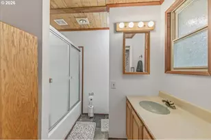 15116 Creek View Ln, Vernonia, OR 97064 - Photo 23