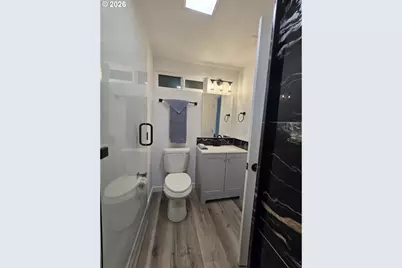 1800 Lakewood Ct #107, Eugene, OR 97402 - Photo 13