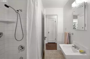 3814 NE Simpson St, Portland, OR 97211 - Photo 15