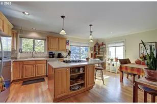 14842 NE Rose Pkwy, Portland, OR 97230 - Photo 7