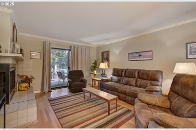 14842 NE Rose Pkwy, Portland, OR 97230 - Photo 5