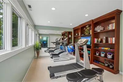 221 SW Moonridge Pl, Portland, OR 97225 - Photo 35