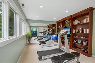 221 SW Moonridge Pl, Portland, OR 97225 - Photo 35