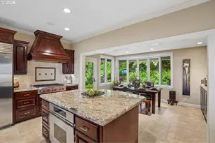 221 SW Moonridge Pl, Portland, OR 97225 - Photo 9