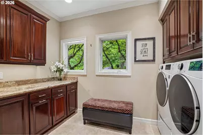 221 SW Moonridge Pl, Portland, OR 97225 - Photo 19