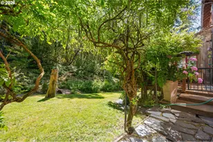 2052 S Shasta Loop, Eugene, OR 97405 - Photo 43