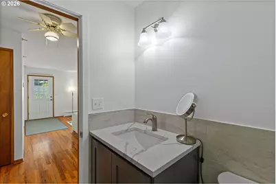 1435 NE 10th St, Lincoln City, OR 97367 - Photo 13