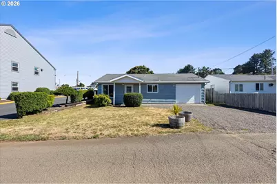 1435 NE 10th St, Lincoln City, OR 97367 - Photo 27