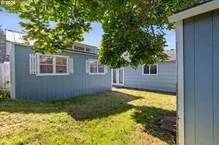 1435 NE 10th St, Lincoln City, OR 97367 - Photo 21