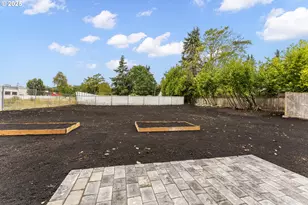 2333 SE 124th Ave, Portland, OR 97233 - Photo 17