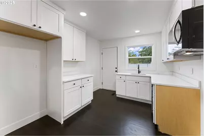 2333 SE 124th Ave, Portland, OR 97233 - Photo 7