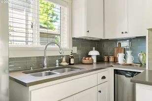 7435 SW 31st Ave, Portland, OR 97219 - Photo 9