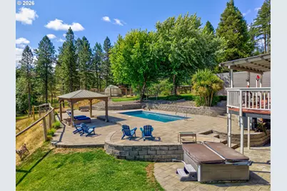 311 Clover Leaf St, Roseburg, OR 97471 - Photo 5