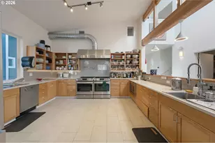 172 Oakleigh Ln, Eugene, OR 97404 - Photo 31