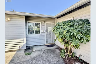 1915 Carter Ln, Springfield, OR 97477 - Photo 3