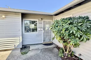 1915 Carter Ln, Springfield, OR 97477 - Photo 3