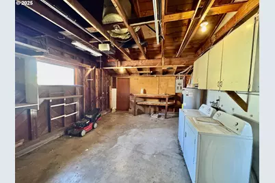 1915 Carter Ln, Springfield, OR 97477 - Photo 27