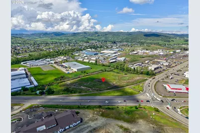 4553 Old Highway 99 S, Roseburg, OR 97471 - Photo 13