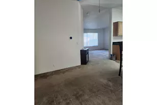 4875 NE Wyoming Circle, Salem, OR 97305 - Photo 7