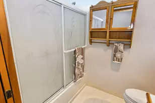 16687 NE Halsey St, Portland, OR 97230 - Photo 31