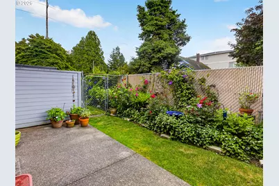 16687 NE Halsey St, Portland, OR 97230 - Photo 33