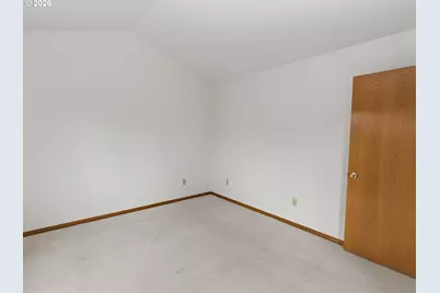 16687 NE Halsey St, Portland, OR 97230 - Photo 19