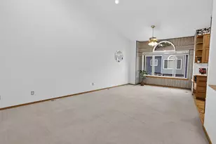 16687 NE Halsey St, Portland, OR 97230 - Photo 5