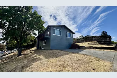 120 SE Jay Ave, Pendleton, OR 97801 - Photo 3