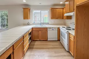 509 S Redwood St, Canby, OR 97013 - Photo 5