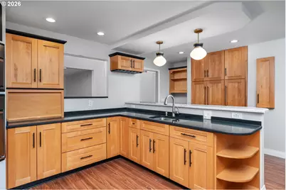 4803 SW Stonebrook Ct, Portland, OR 97239 - Photo 11