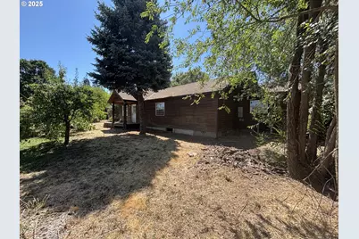 1931 Sleepy Hollow Loop, Grants Pass, OR 97527 - Photo 1