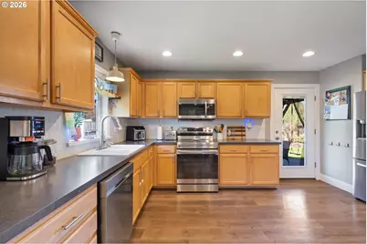 132 N Johnson Ave, Yacolt, WA 98675 - Photo 9