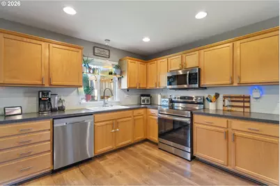 132 N Johnson Ave, Yacolt, WA 98675 - Photo 7