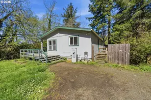 1529 NE Wagon Rd, Toledo, OR 97391 - Photo 3