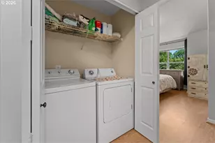 223 NE 76th Ave, Hillsboro, OR 97124 - Photo 15
