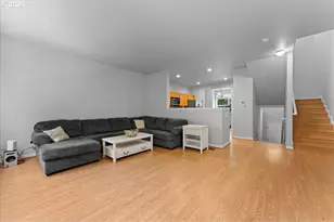 223 NE 76th Ave, Hillsboro, OR 97124 - Photo 5