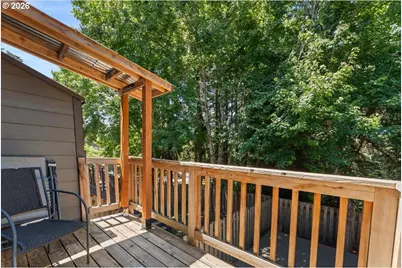 223 NE 76th Ave, Hillsboro, OR 97124 - Photo 21